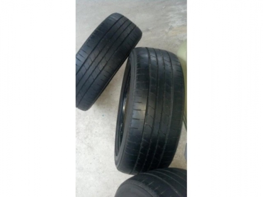 ยางบริดโตน ทูเรนซ่า 215 50 17 ปี 09 สภาพดี ราคา 850 บาท