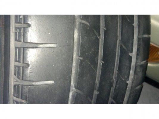 ยางบริดโตน ทูเรนซ่า 215 50 17 ปี 09 สภาพดี ราคา 850 บาท