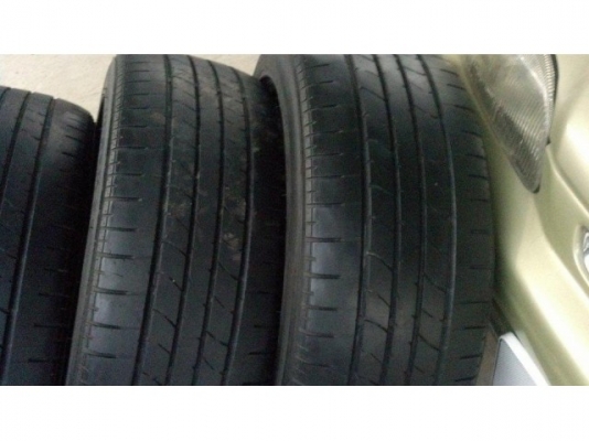 ยางบริดโตน ทูเรนซ่า 215 50 17 ปี 09 สภาพดี ราคา 850 บาท