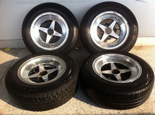 ล้อRetroลายบวก Equip01 13กว้าง6.5(วัดขอบได้7.5) อ๊อฟลึก2 นิ้ว ของแท้นะครับ