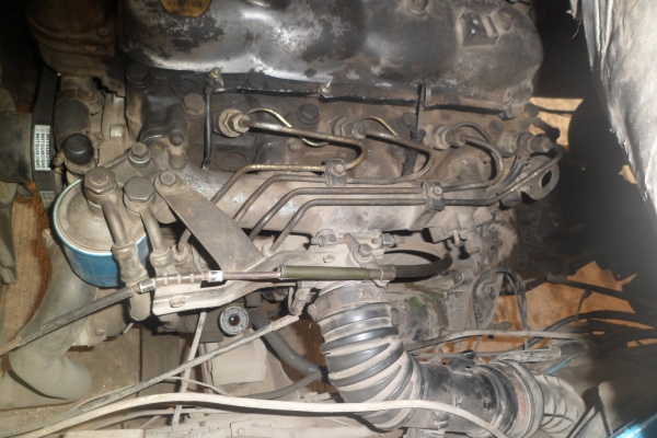 รถบรรทุกหกล้อกลาง รับส่งพนักงาน นักเรียน ใช้งานได้เลย(ยาว 4.30)