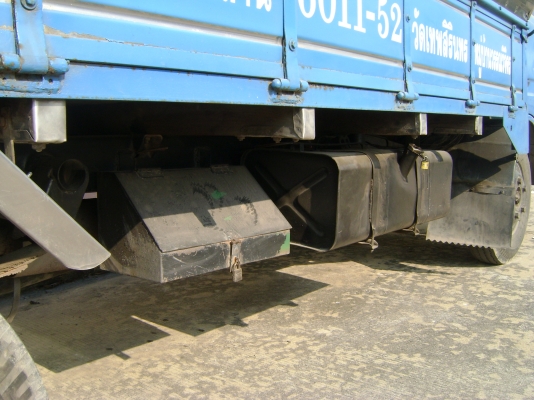 รถบรรทุกหกล้อกลาง รับส่งพนักงาน นักเรียน ใช้งานได้เลย(ยาว 4.30)