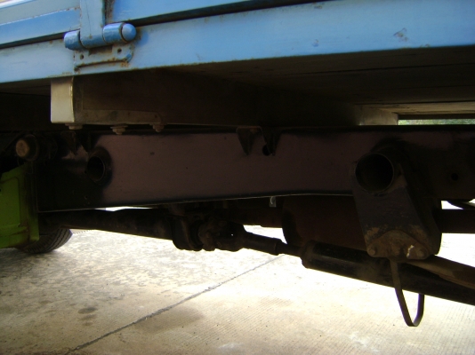 รถบรรทุกหกล้อกลาง รับส่งพนักงาน นักเรียน ใช้งานได้เลย(ยาว 4.30)