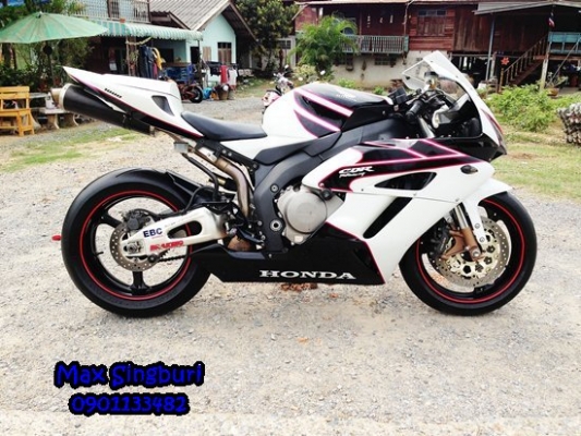 แม็กสิงห์บุรี//CBR1000RR ปี2005 ท่อ ARKAPOVIC อินวอย+สรรพาสมิตรแท้ๆ 219000 ด่วน