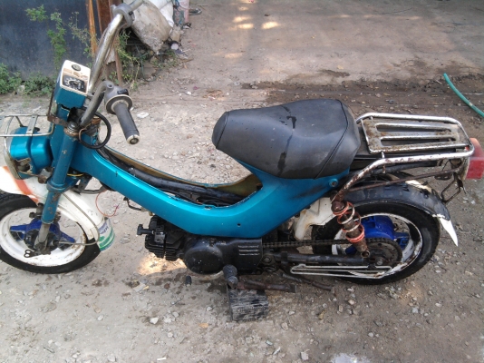 ขาย รถป๊อป ยามาฮ่า คล้ายชาลี คันเล็กมากครับ น่ารัก หายากมาก ขาย รถป๊อป ยามาฮ่า คล้ายชาลี คันเล็กมากครับ น่ารัก หายากมาก