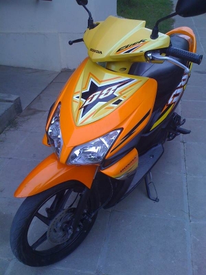 ขาย HONDA CLICK ปี 51 พร้อมล้อแม็กครับ