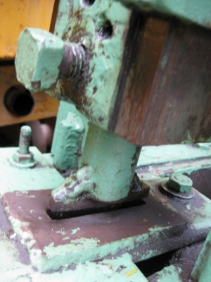 ราคาพิเศษ-เครื่องปั๊มเหล็ก พร้อมตัดเหล็กได้ มอเตอร์ 4 HP เพียง 19,000 บาทเท่านั้น ราคาพิเศษ-เครื่องปั๊มเหล็ก พร้อมตัดเหล็กได้ มอเตอร์ 4 HP เพียง 19,000 บาทเท่านั้น