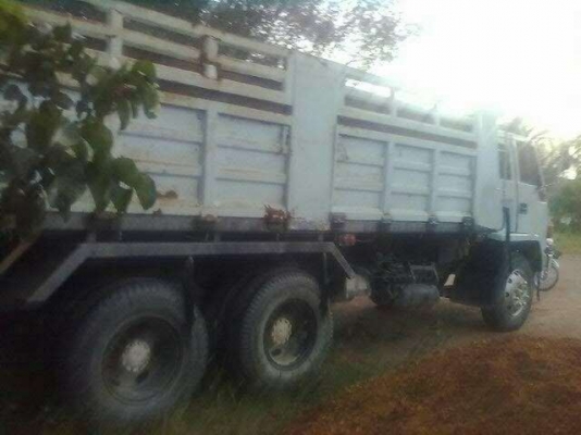 รถอิซูซุ 10 ล้อดั๊ม FVZ  195 แรงม้า  สนใจติดต่อ 081 - 6079515