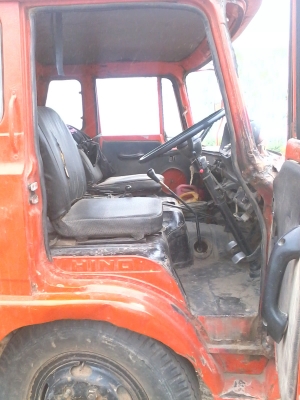 ขายรถบรรทุกดั้มHINO KL 300 เครื่องEH700 168แรง พร้อมใช้งานครับ