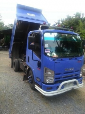 รถอิซูซุ 6 ล้อดั๊ม  NKR  130 แรงม้า  ปี 52  รถวิ่ง 39000 ซม.  สนใจติดต่อ 081 - 6079515