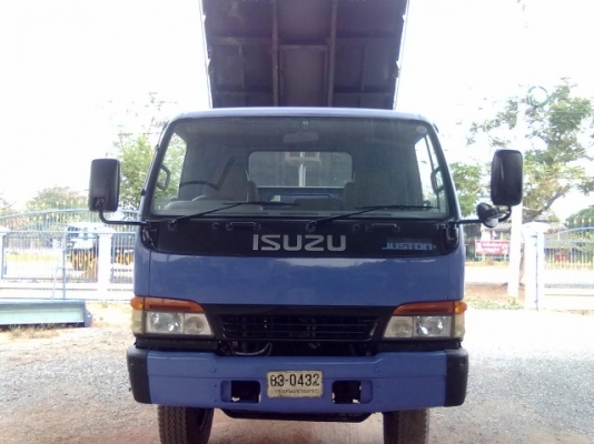 ขายรถหกล้อ ISUZU รถประกอบนอก รุ่น NRR เครื่อง 145 แรง 6BB1 ยาว 5 เมตรเศษ สูง 180 ซ.ม. ภายในสวยพร้อมแอร์ เบรกจิ๊ปฟี่่ ราคา 920000 สนใจติดต่อ คุณชลอ 081-2568658