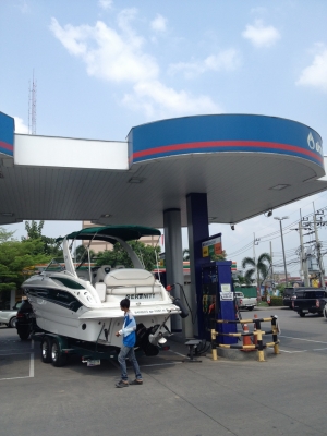 เรือยอร์ซสุดหรูเอาไปแบ่งเล่นครับ CROWNLINE 29' แอร์ GEN ครบราคาเบาๆครับ