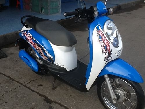 SCOOPY Iรถปี2011รถสวยเครื่องแน่นสภาพเยี่ยม