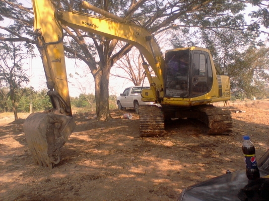 ต้องการขายแม็กโครPC 120  6 เอกสารเล่มทะเบียนรถสวยพร้อมใช้