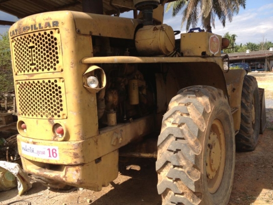 รถตัก CAT 922   สนใจติดต่อ 081 - 6079515