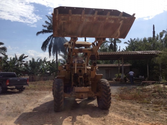 รถตัก CAT 922   สนใจติดต่อ 081 - 6079515