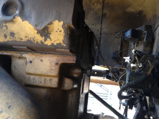 รถตัก CAT 922   สนใจติดต่อ 081 - 6079515