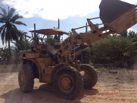 รถตัก CAT 922   สนใจติดต่อ 081 - 6079515