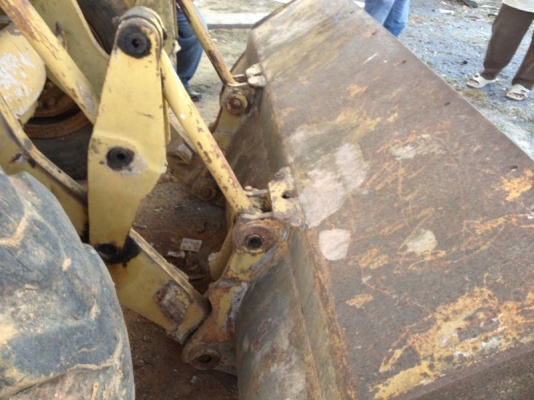 รถตัก CAT 922   สนใจติดต่อ 081 - 6079515