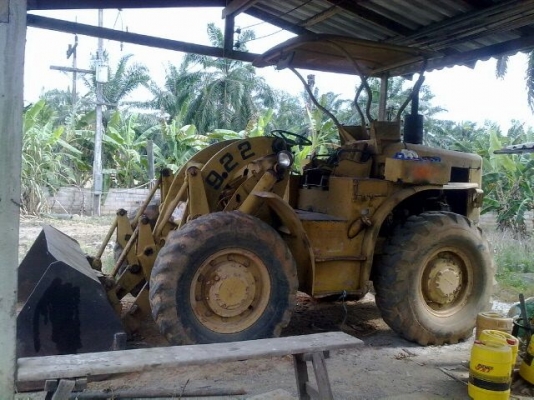 รถตัก CAT 922   สนใจติดต่อ 081 - 6079515