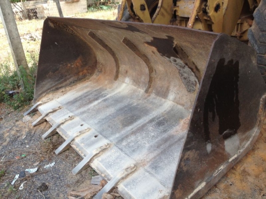 รถตัก CAT 922   สนใจติดต่อ 081 - 6079515