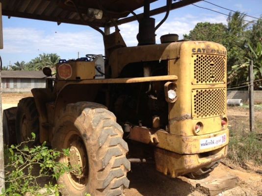 รถตัก CAT 922   สนใจติดต่อ 081 - 6079515