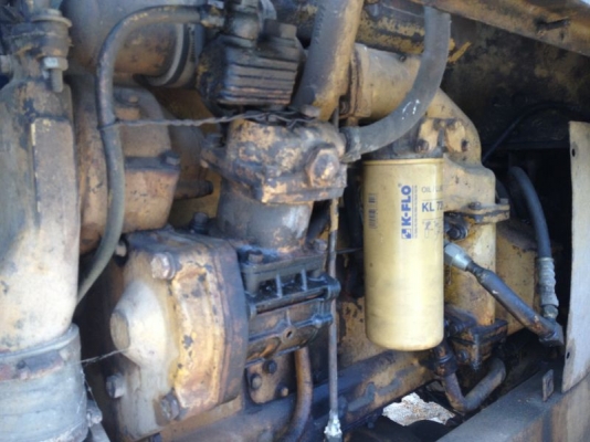 รถตัก CAT 922   สนใจติดต่อ 081 - 6079515