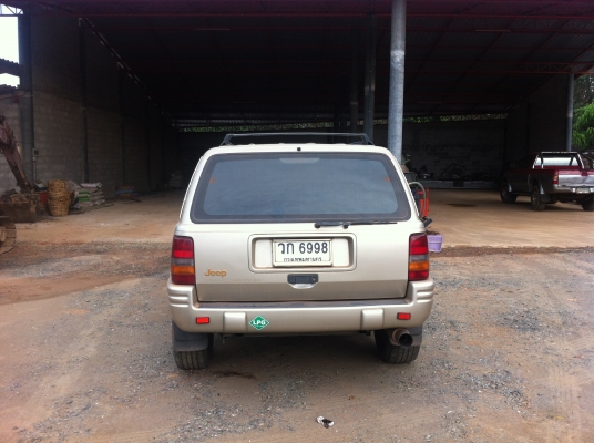 ขายJeeb Grand cherokee lmt 4.0l ปี 2000 ขายJeeb Grand cherokee lmt 4.0l ปี 2000