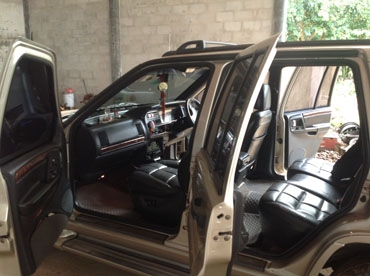 ขายJeeb Grand cherokee lmt 4.0l ปี 2000 ขายJeeb Grand cherokee lmt 4.0l ปี 2000