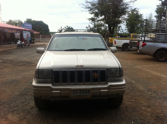 ขายJeeb Grand cherokee lmt 4.0l ปี 2000