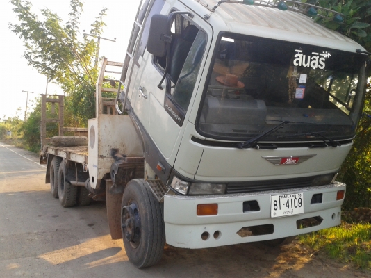 ขายรถบรรทุกรถเกี่ยวข้าว-แบ็คโฮสวยๆครับ ขายรถบรรทุกรถเกี่ยวข้าว-แบ็คโฮสวยๆครับ