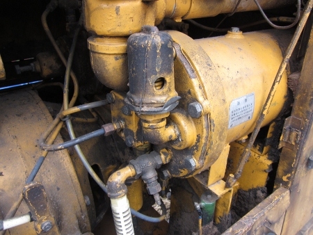 ขาย-เครื่องปั๊มลมมือสองญี่ปุ่น ยี่ห้อ KOMATSU เครื่องยนต์ 4 สูบ พร้อมหัวลาก สะดวกแก่การขนย้าย ขาย-เครื่องปั๊มลมมือสองญี่ปุ่น ยี่ห้อ KOMATSU เครื่องยนต์ 4 สูบ พร้อมหัวลาก สะดวกแก่การขนย้าย