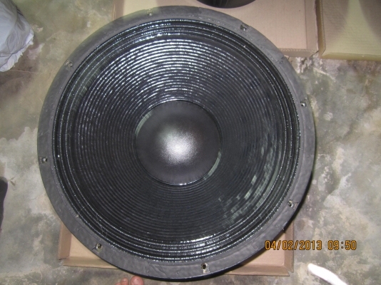 ขายดอกลำโพง SD 18-1700EL มี 4 ดอกสภาพ 99\%