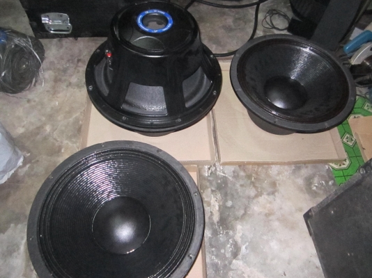 ขายดอกลำโพง SD 18-1700EL มี 4 ดอกสภาพ 99\%