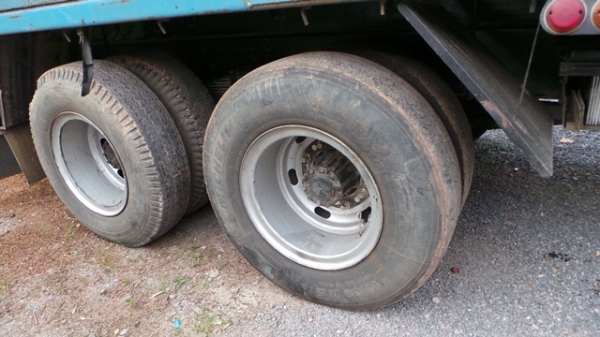 HINO  FL3H  195 แรงม้า ไปสุโขทัยค่ะ