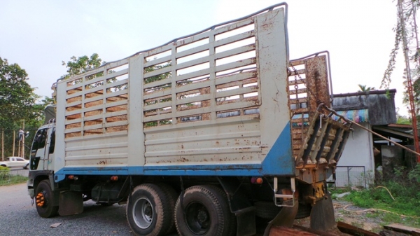 HINO  FL3H  195 แรงม้า ไปสุโขทัยค่ะ