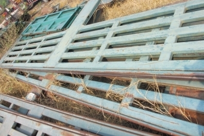 ขายเหล็กแผงข้างรถสิบล้อ ของ PANUS สภาพดี ขายเหล็กแผงข้างรถสิบล้อ ของ PANUS สภาพดี