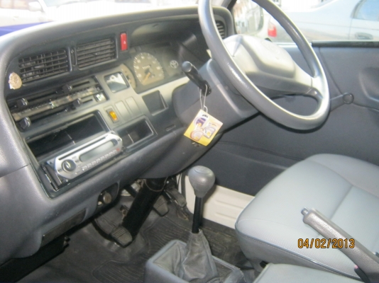 ขายรถตู้โตโยต้าปี 1999 เครื่อง 3.0 ดีเซล เกียร์ธรรมดา