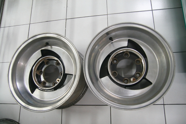 ล้อเรโทร 1คู่ 2900บาท