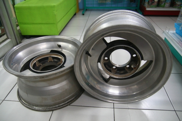 ล้อเรโทร 1คู่ 2900บาท ล้อเรโทร 1คู่ 2900บาท