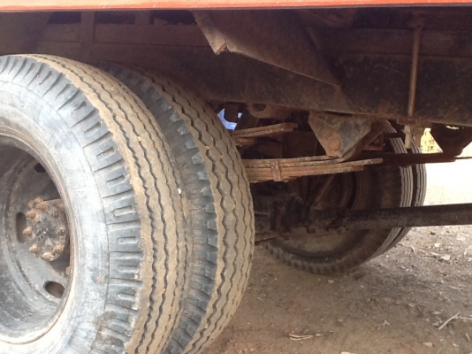 รถอีแต๋น 6 ล้อเครื่องอีสุสุ 100 แรงคัสซีหน้า 5  ระบบเกีบร์ 5 สปีดใช้งานได้เลย