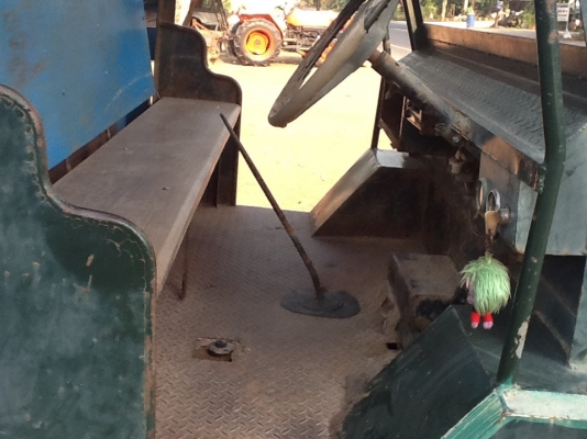 รถอีแต๋น 6 ล้อเครื่องอีสุสุ 100 แรงคัสซีหน้า 5  ระบบเกีบร์ 5 สปีดใช้งานได้เลย