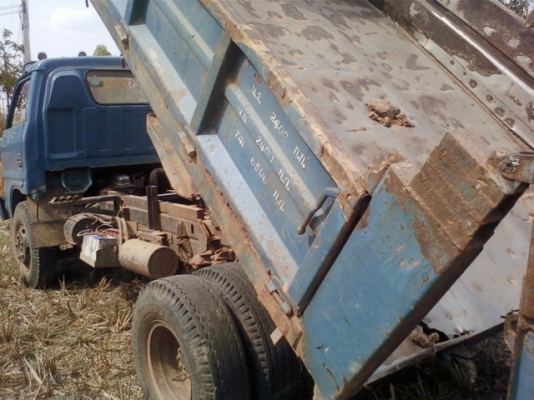 ต้องการขายรถดั้ม ISUZU KS เครื่องยนต์   110 แรงม้า