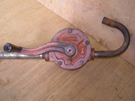 ขายปั๊มมือหมุน ORIENTAL  JAPAN พร้อมหลอดแก้ว