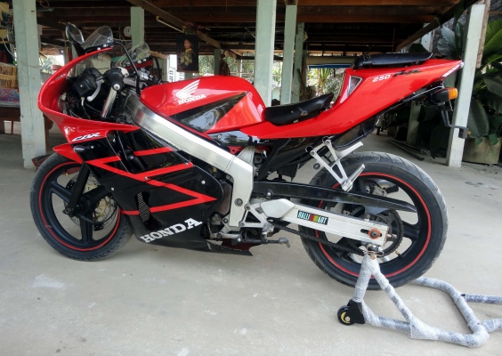 ขายhonda CBR250r MC19 4สูบ ทะเบียนแท้ 49900