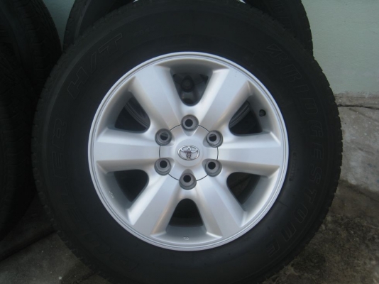 ขายล้อแม็ก Toyota Fortuner 17"x7.5" 6รู139 et30 + ยางปี11 (081-3747940)