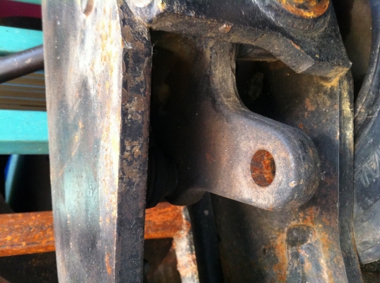 ขายถูกชุดช่วงล่างหลัง KOMATSU Model FB15EX-7 ขายถูกชุดช่วงล่างหลัง KOMATSU Model FB15EX-7