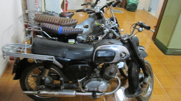 ชียกคอกหาแลกกะบะตอนเดียวครับ...สนใจแลกคันไหนหรือเหมารวมแลกยกคอกราคาสมน้ำสมเนื้อลองว่ามาเลยครับ....สนใจติดต่อ080-1696651... ลดกระหน่ำซัมเมอรืเซลชี95สีแดงเปิด55000ราคาต่อรองได้ครับชี92สีดำราคา39000สภาพพร้อมใช้งานทุกคันครับ ชี70งานตีเหล็กทั้งคันเครื่อง125เคร