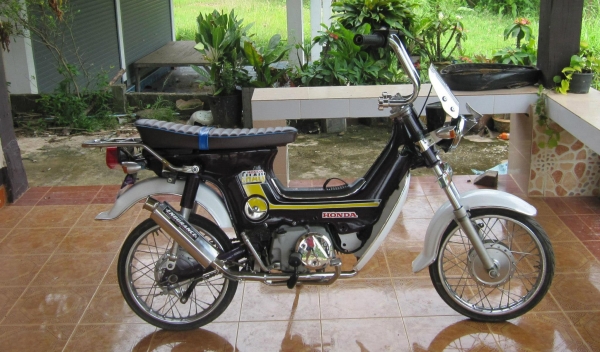 ชียกคอกหาแลกกะบะตอนเดียวครับ...สนใจแลกคันไหนหรือเหมารวมแลกยกคอกราคาสมน้ำสมเนื้อลองว่ามาเลยครับ....สนใจติดต่อ080-1696651... ลดกระหน่ำซัมเมอรืเซลชี95สีแดงเปิด55000ราคาต่อรองได้ครับชี92สีดำราคา39000สภาพพร้อมใช้งานทุกคันครับ ชี70งานตีเหล็กทั้งคันเครื่อง125เคร