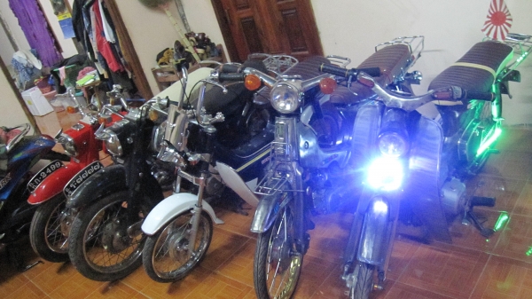 ชียกคอกหาแลกกะบะตอนเดียวครับ...สนใจแลกคันไหนหรือเหมารวมแลกยกคอกราคาสมน้ำสมเนื้อลองว่ามาเลยครับ....สนใจติดต่อ080-1696651... ลดกระหน่ำซัมเมอรืเซลชี95สีแดงเปิด55000ราคาต่อรองได้ครับชี92สีดำราคา39000สภาพพร้อมใช้งานทุกคันครับ ชี70งานตีเหล็กทั้งคันเครื่อง125เคร